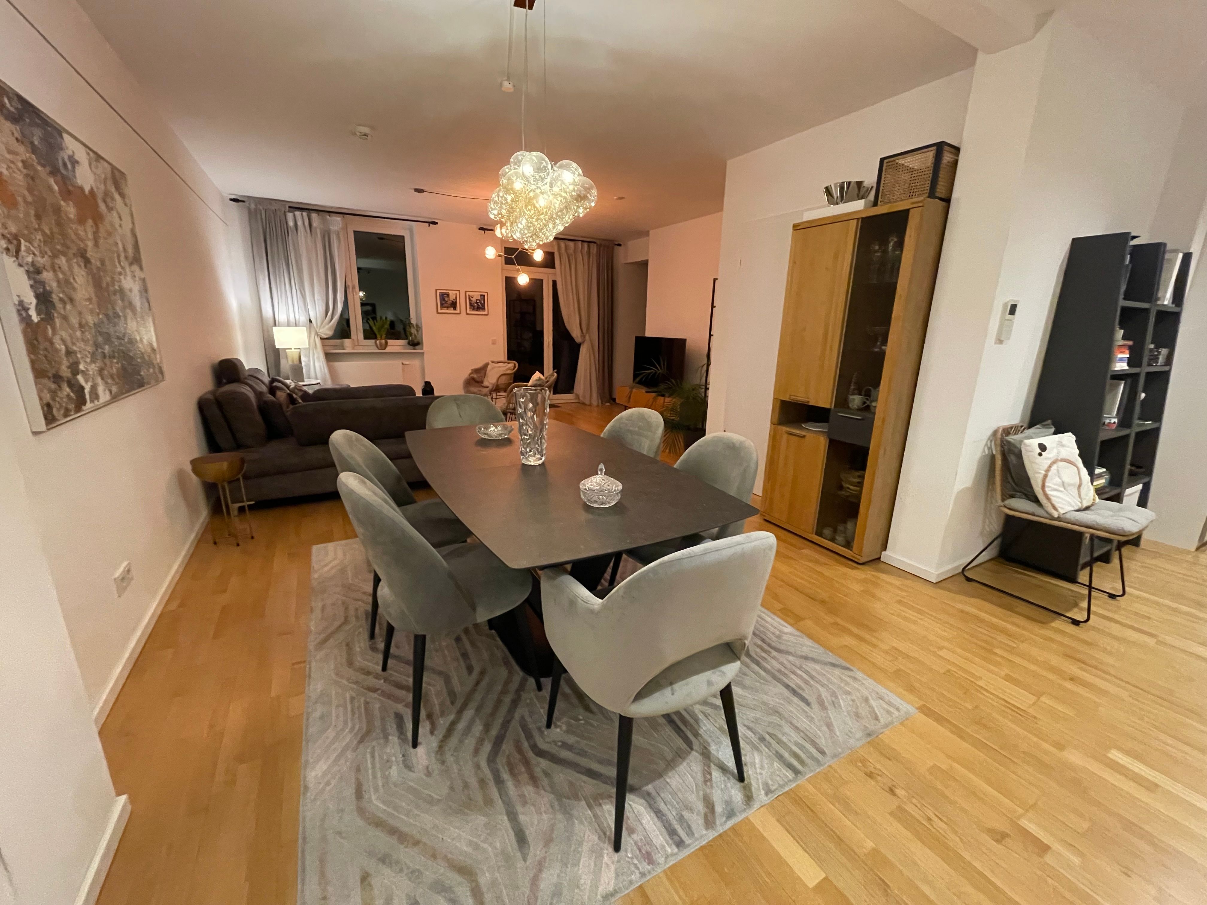 Fully Furnished 3-Room Apartment With Skyline View & 2 Home-Office Spaces – Central Frankfurt - 37