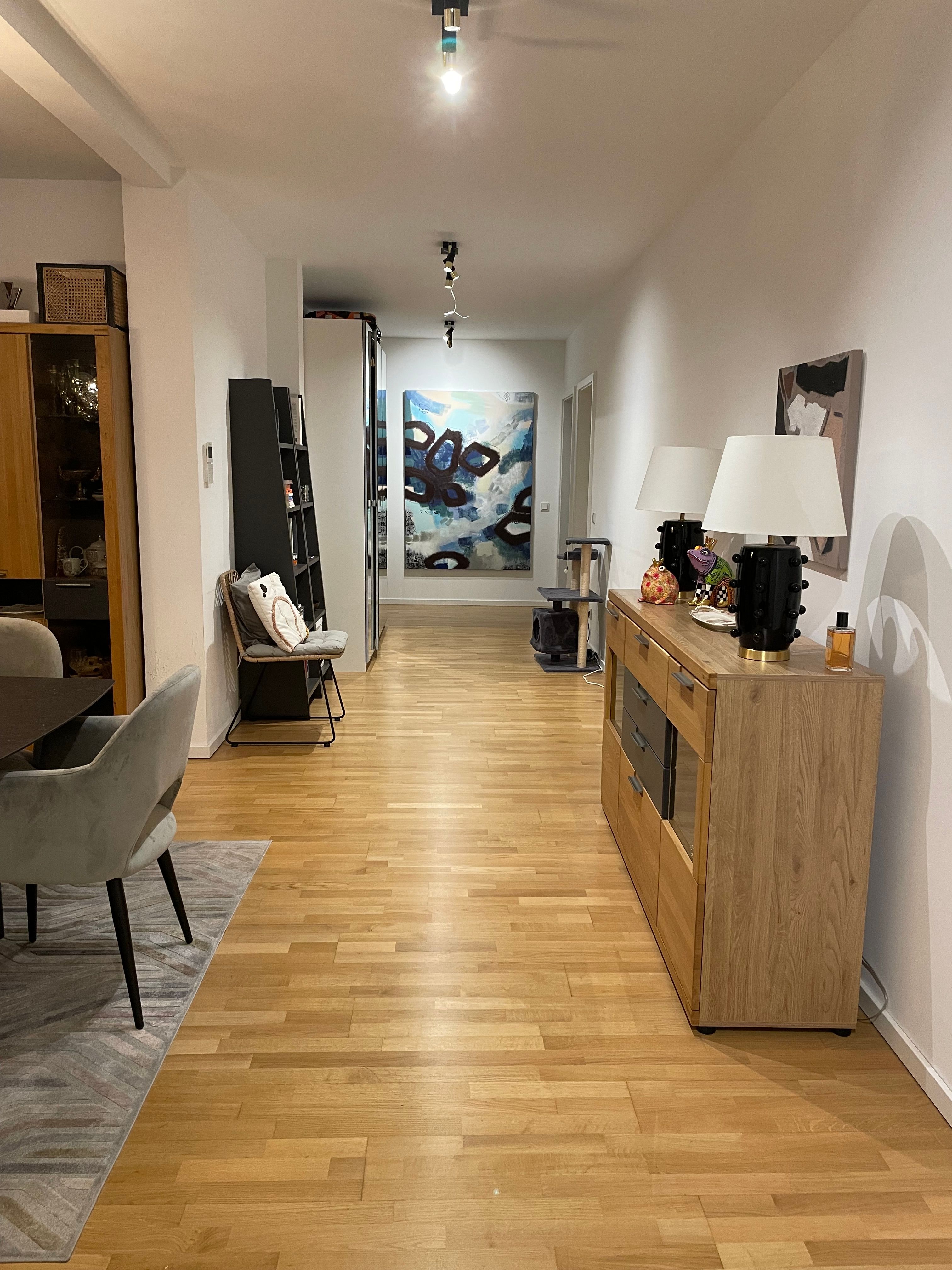 Fully Furnished 3-Room Apartment With Skyline View & 2 Home-Office Spaces – Central Frankfurt - 17