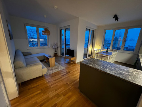 Fully Furnished New-Build Apartment with South-Facing Balcony, Elevator & Panoramic View – Berlin-Lichtenberg