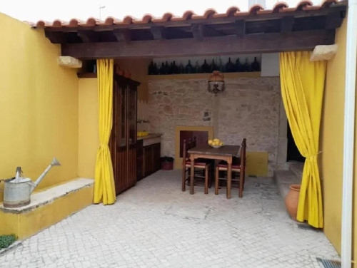 Tempting 2 Bedroom House with outside area close to Nabão River