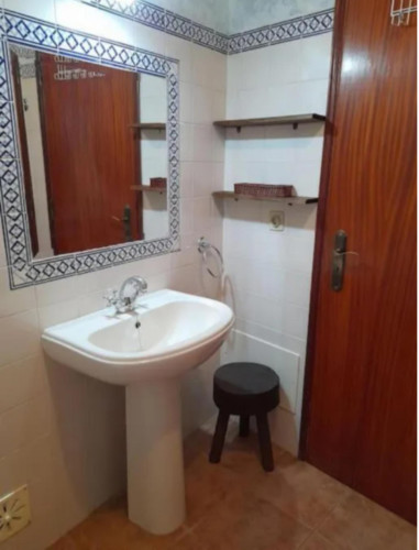 Tempting 1 Bedroom House with outside area close to Nabão River