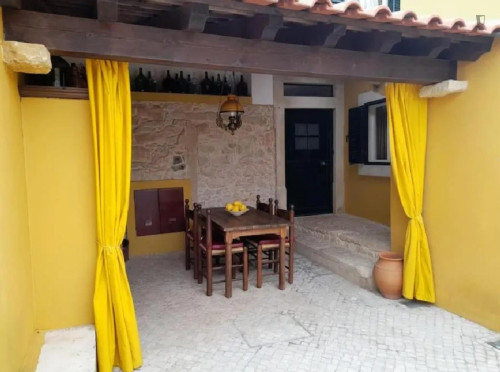 Tempting 1 Bedroom House with outside area close to Nabão River