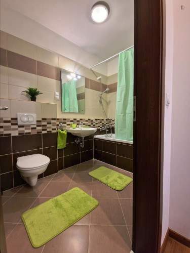 FULLY EQUIPPED, JUST MOVE IN AND RELAX! - Gallery - 10