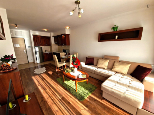 FULLY EQUIPPED, JUST MOVE IN AND RELAX! - Gallery - 9