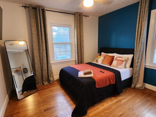 Quaint Relaxing Private BR Waterfro