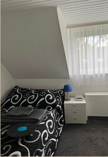 Nivas Studio : Zentrum, Helios Klinik, HBF, Messe 20min, Netflix
