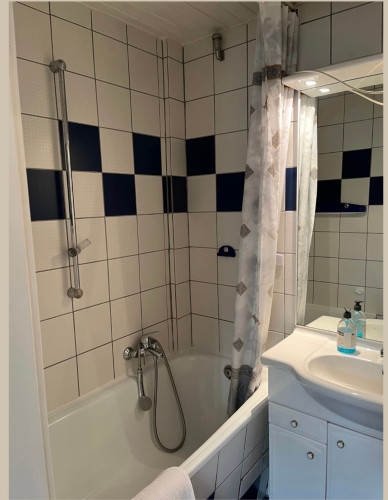 Nivas Studio : Zentrum, Helios Klinik, HBF, Messe 20min, Netflix