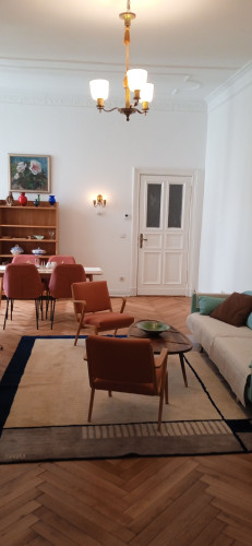 Quiet & stylish & sunny Wilhelminian style 4-room apartment with a view of the Landwehr Canal