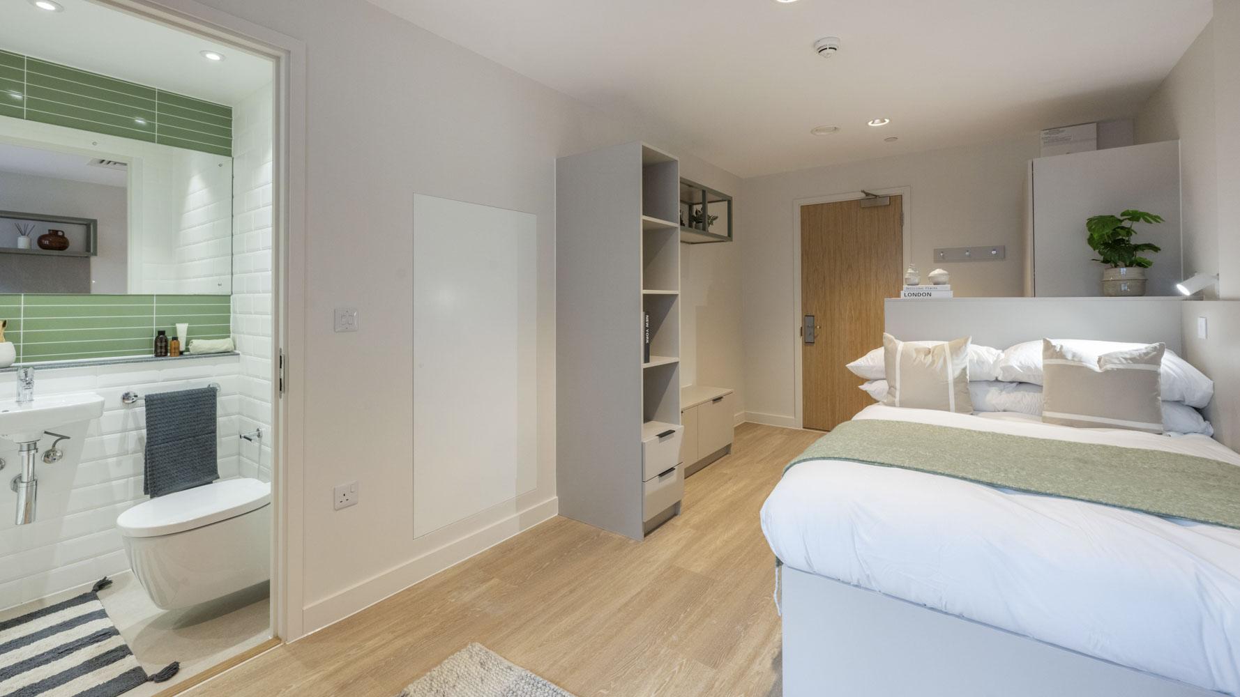 Premium Plus En-Suite - 3