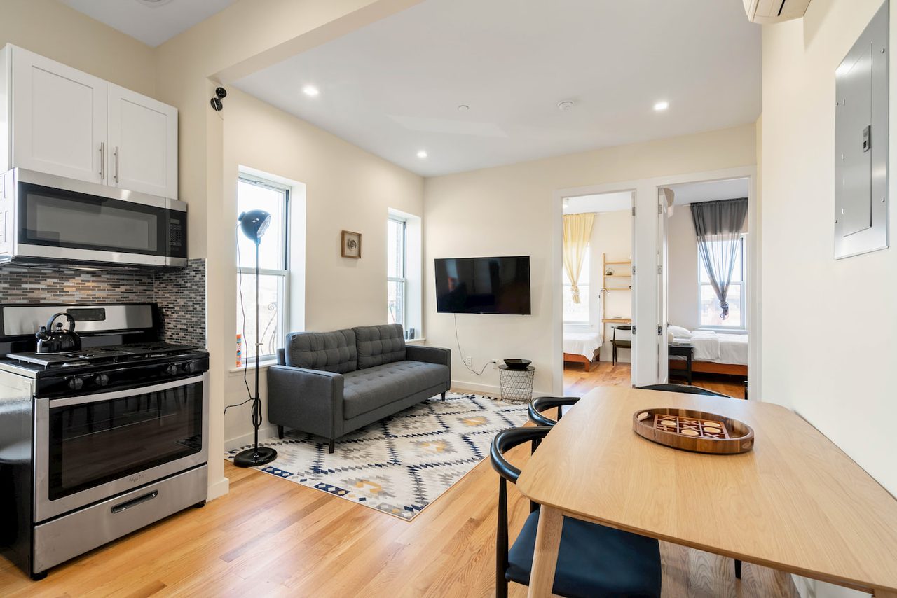Brand Private ROOM In Bedford-Stuyvesant: Bedford-Stuyvesant - Brand Private ROOM In Bedford-Stuyves - 6