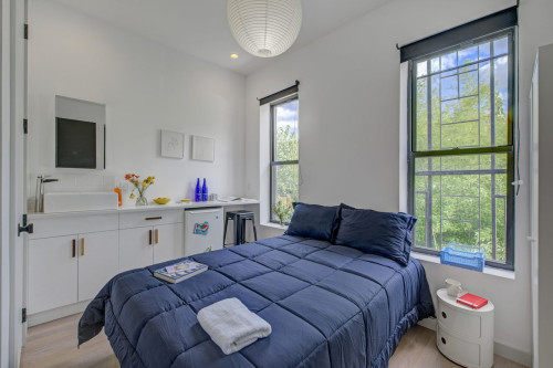 Modern ROOM at The Maison on Halsey: Ocean Hill  - Gallery -  4