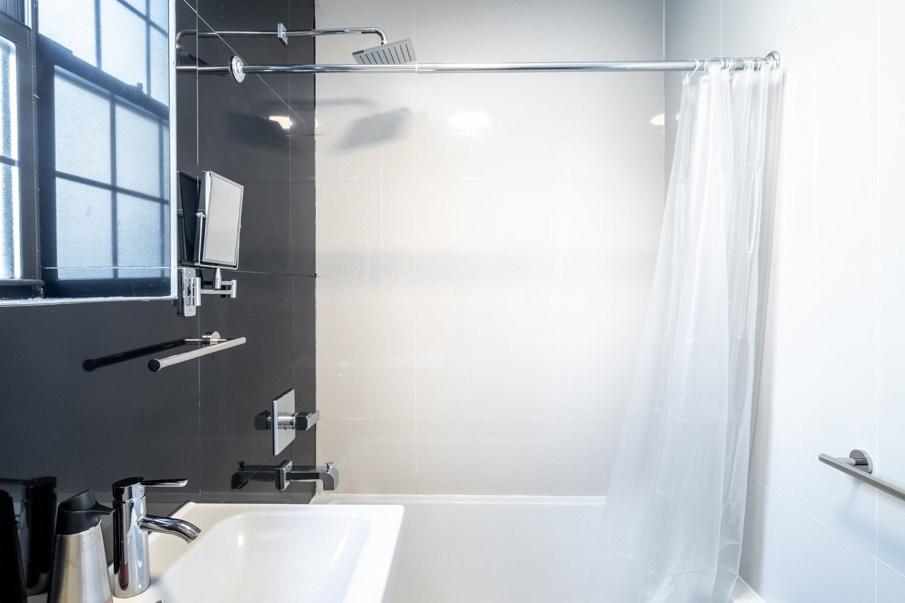  Chic ROOM At The Clark House: Harlem - Chic ROOM At The Clark House  -  Chic ROOM at The Clark House: Harlem  - Gallery -  11