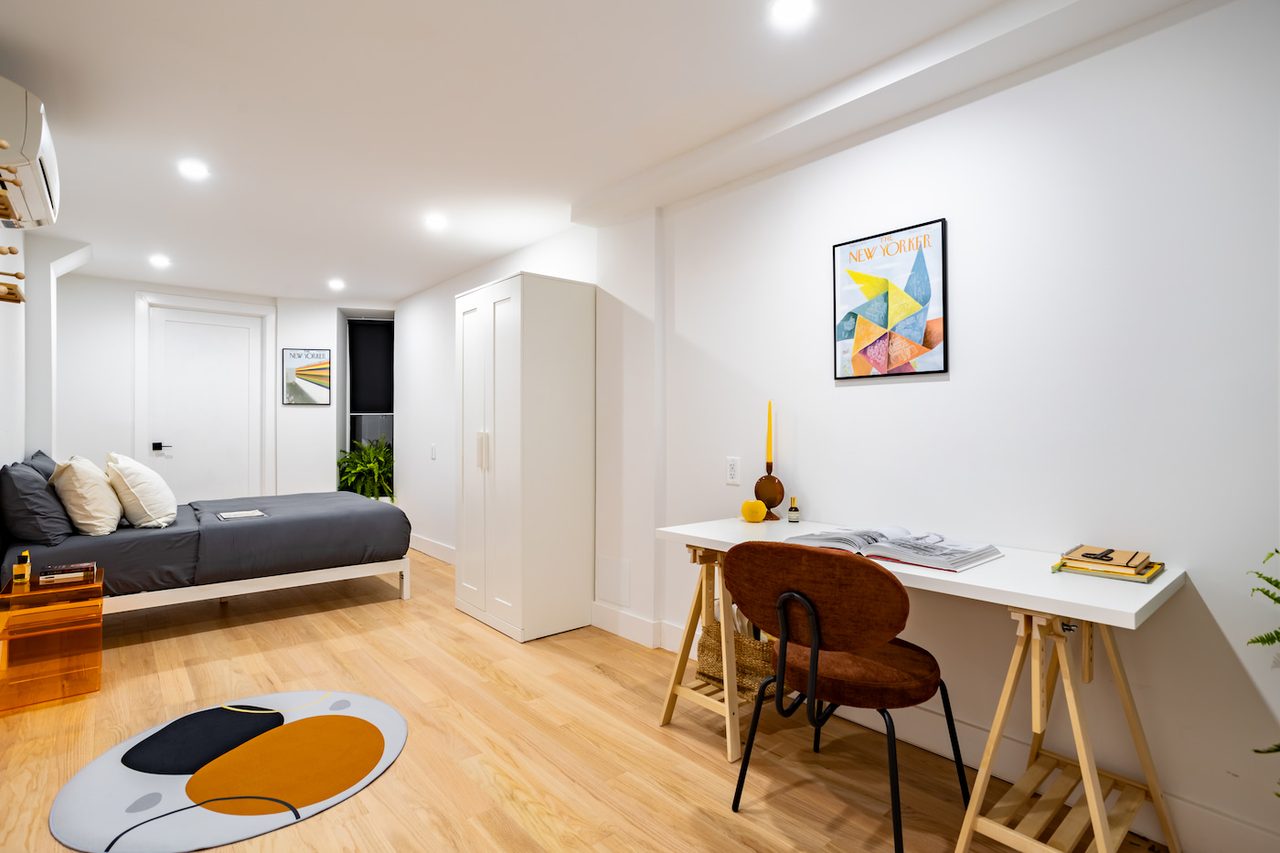 Trendy ROOM At The Central Park Manhattan House: Upper West Side - Trendy ROOM At The Central Park M - 6