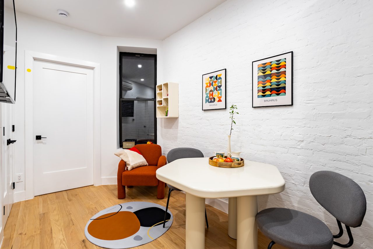 Trendy ROOM At The Central Park Manhattan House: Upper West Side - Trendy ROOM At The Central Park M - 4