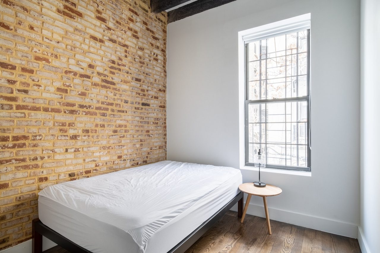Adorable ROOM At The Clark House: Harlem - Adorable ROOM At The Clark House - 8