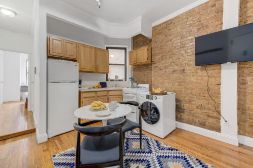 Contemporary ROOM at The Lexington House: East Harlem - Gallery - 12