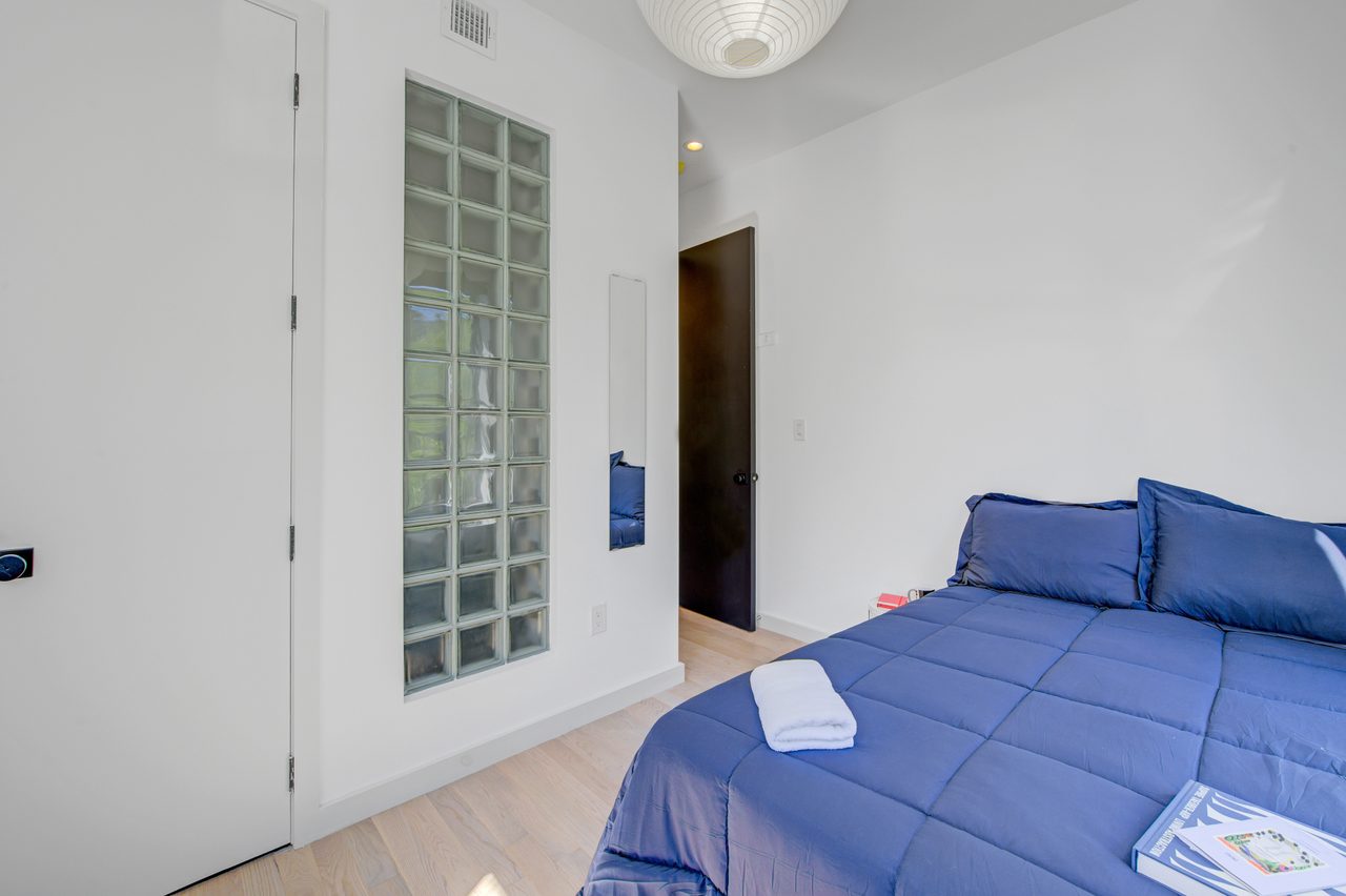 Enchanting ROOM At The Maison Suydam: Bushwick - Enchanting ROOM At The Maison Suydam - 6