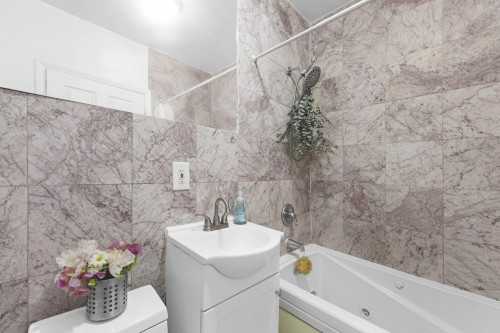 Beautiful Private ROOM in Fort Greene: Fort Greene - Gallery - 8