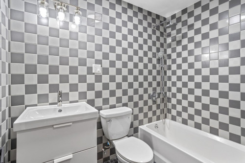 Harmonious ROOM at The Maison on Edgecombe: Washington Heights - Gallery - 14
