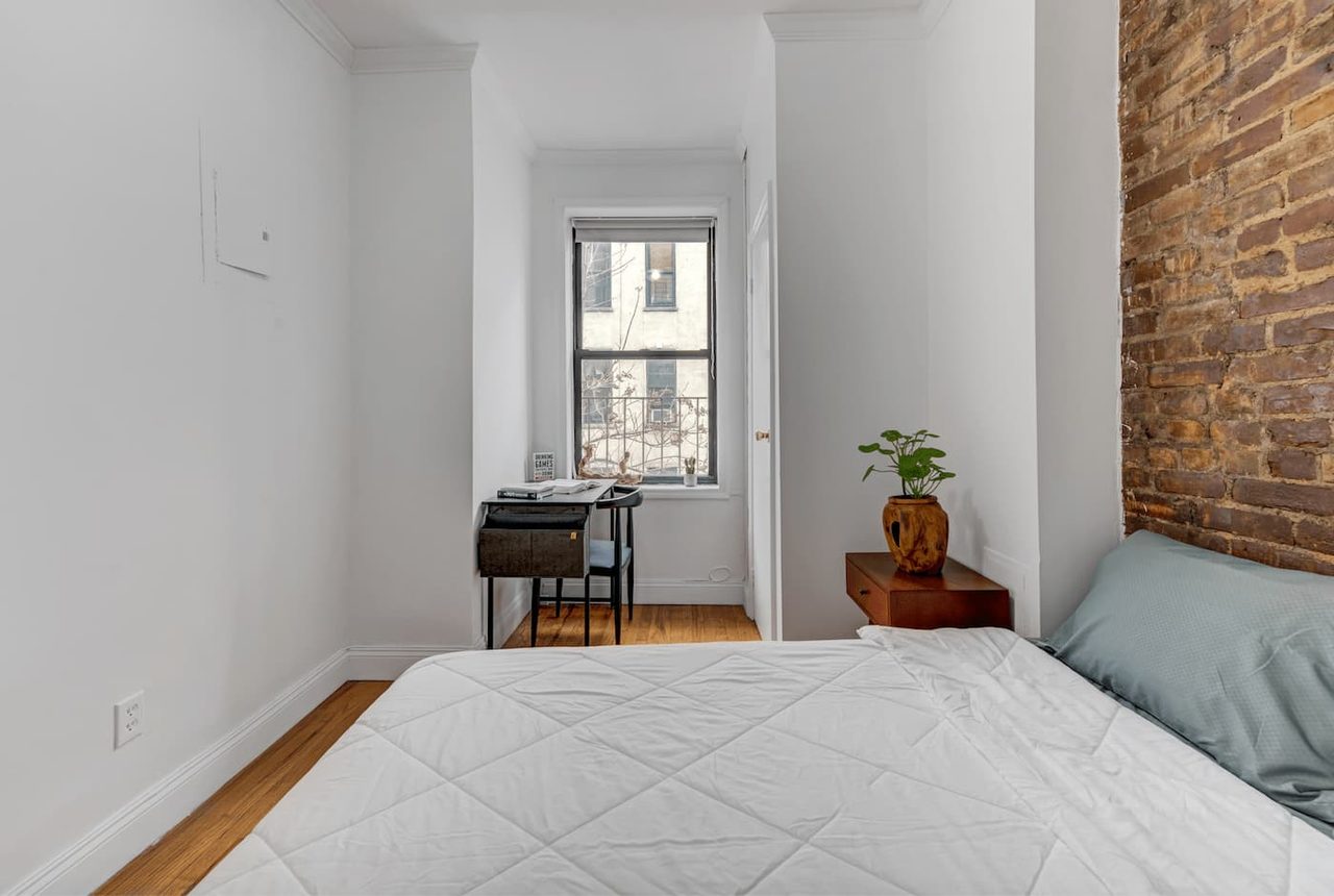  Adorable ROOM At The Lexington House: East Harlem - Adorable ROOM At The Lexington House  -  Adorable ROOM at The Lexington House: East Harlem  - Gallery -  9