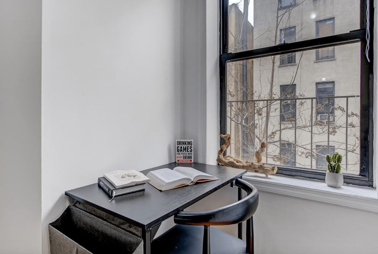 Adorable ROOM At The Lexington House: East Harlem - Adorable ROOM At The Lexington House - Adorable ROOM at The Lexington House: East Harlem - Gallery - 17