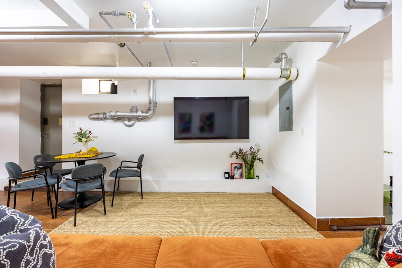 Welcoming ROOM At The Parkside House: Harlem - Welcoming ROOM At The Parkside House - Welcoming ROOM at The Parkside House: Harlem - Gallery - 38