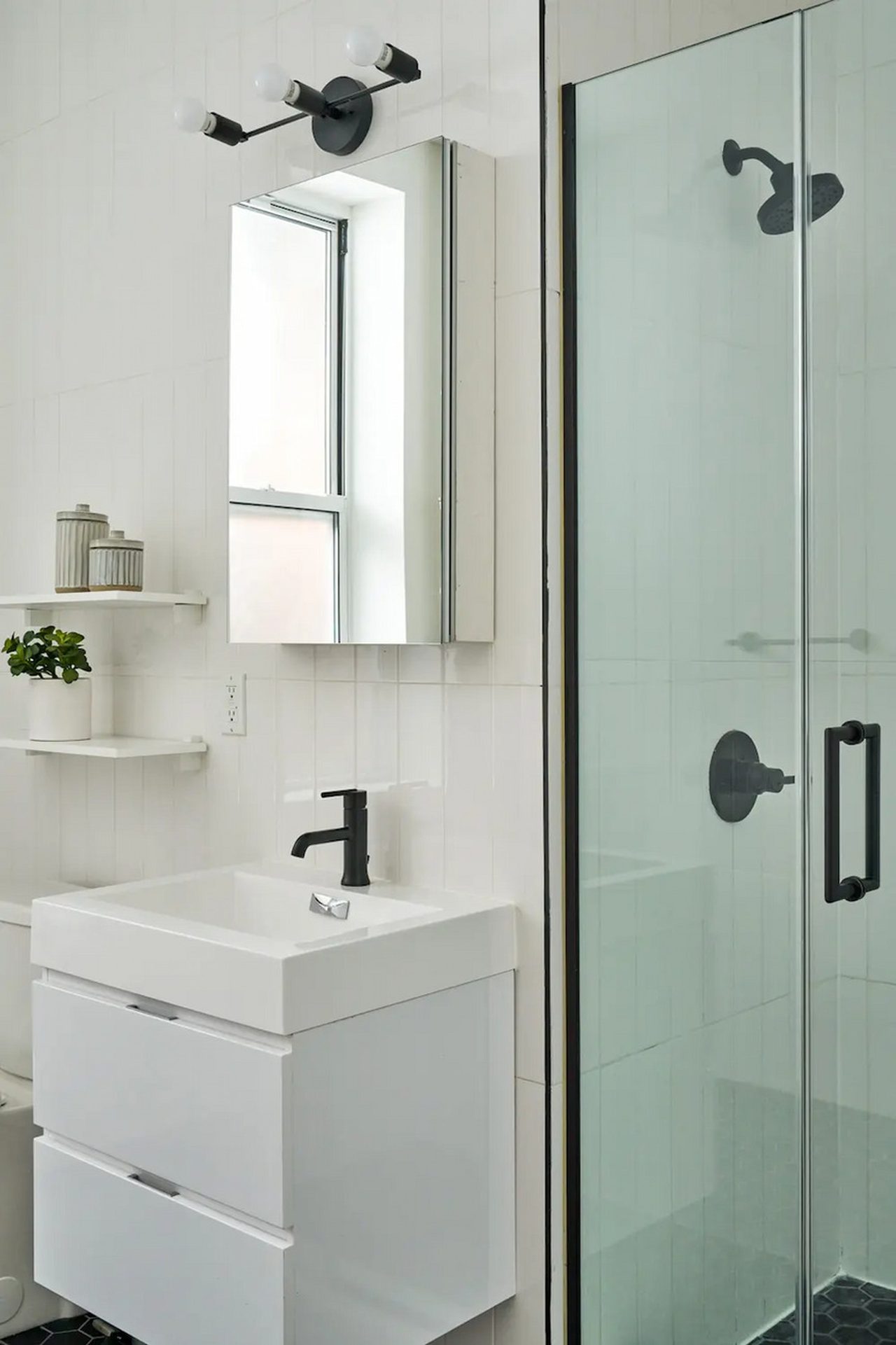  Prime ROOM At The Hancock House: Ocean Hill - Prime ROOM At The Hancock House  -  Prime ROOM at The Hancock House: Ocean Hill  - Gallery -  17