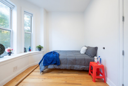 Modern ROOM at The Monroe House: Bedford-Stuyvesant - Gallery - 24