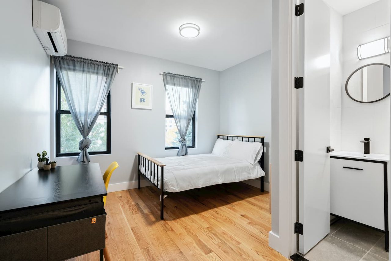 Trendy Private ROOM In Bedford-Stuyvesant: Bedford-Stuyvesant - Trendy Private ROOM In Bedford-Stuyv - Trendy Private ROOM in Bedford-Stuyvesant: Bedford-Stuyvesant - Gallery - 1