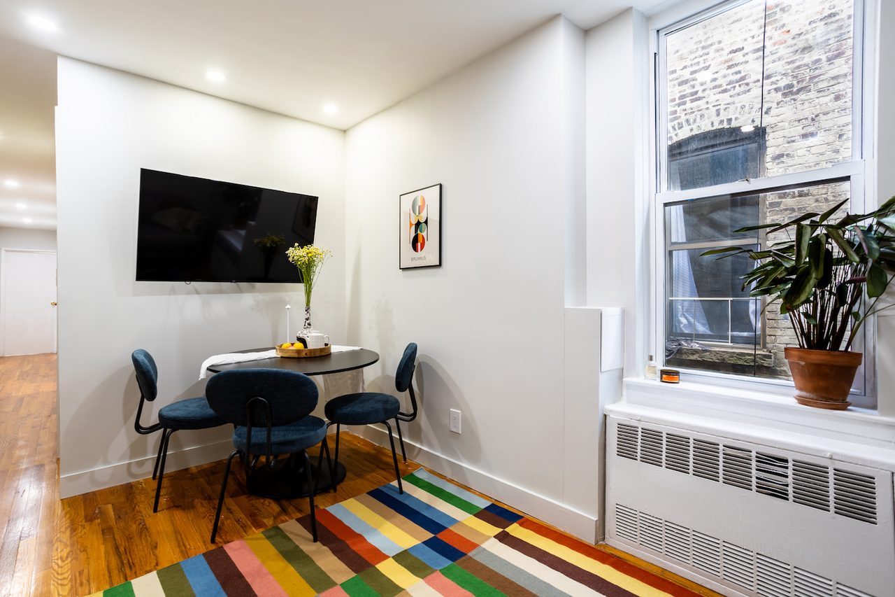 Adorable ROOM At The Lenox House: Harlem - Adorable ROOM At The Lenox House - Adorable ROOM at The Lenox House: Harlem - Gallery - 11