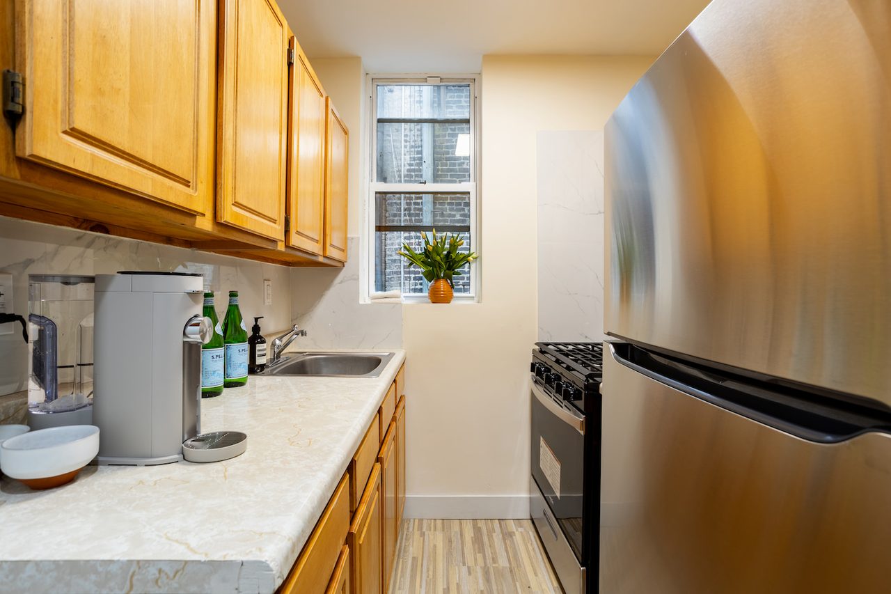  Adorable ROOM At The Lenox House: Harlem - Adorable ROOM At The Lenox House  -  Adorable ROOM at The Lenox House: Harlem  - Gallery -  11