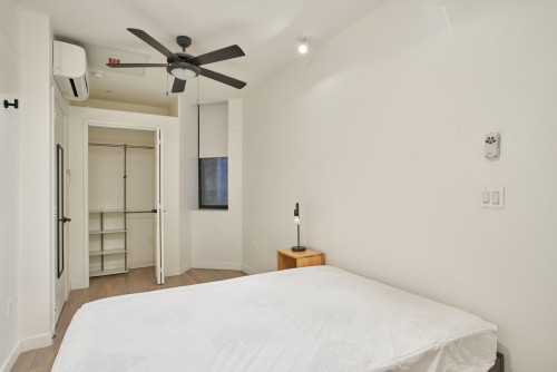 Nice Private ROOM in Manhattan: Hells Kitchen - Gallery - 12