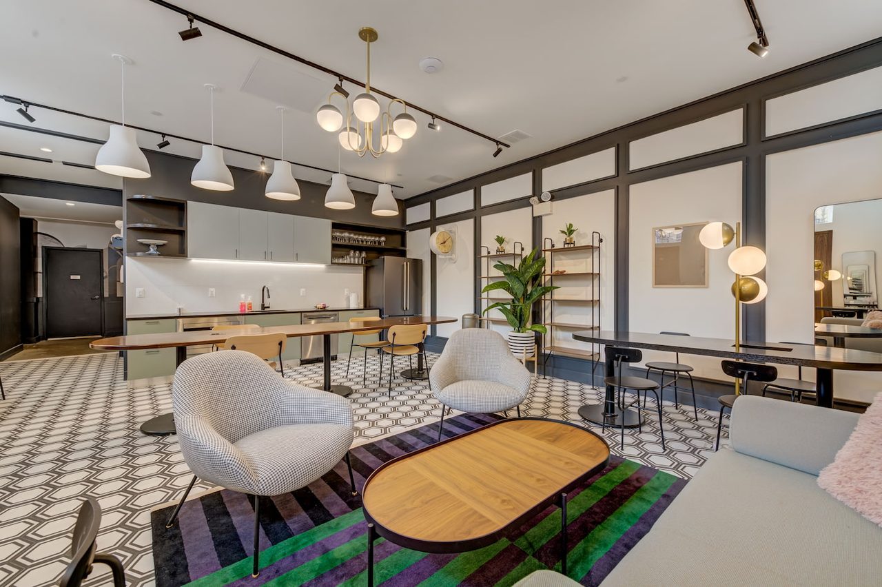  Charming Private ROOM In Williamsburg: Williamsburg - Charming Private ROOM In Williamsburg  -  Charming Private ROOM in Williamsburg: Williamsburg  - Gallery -  12