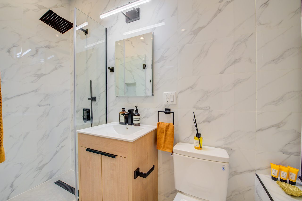Functional ROOM At The Central Park Manhattan House: Upper West Side - Functional ROOM At The Centra - 1