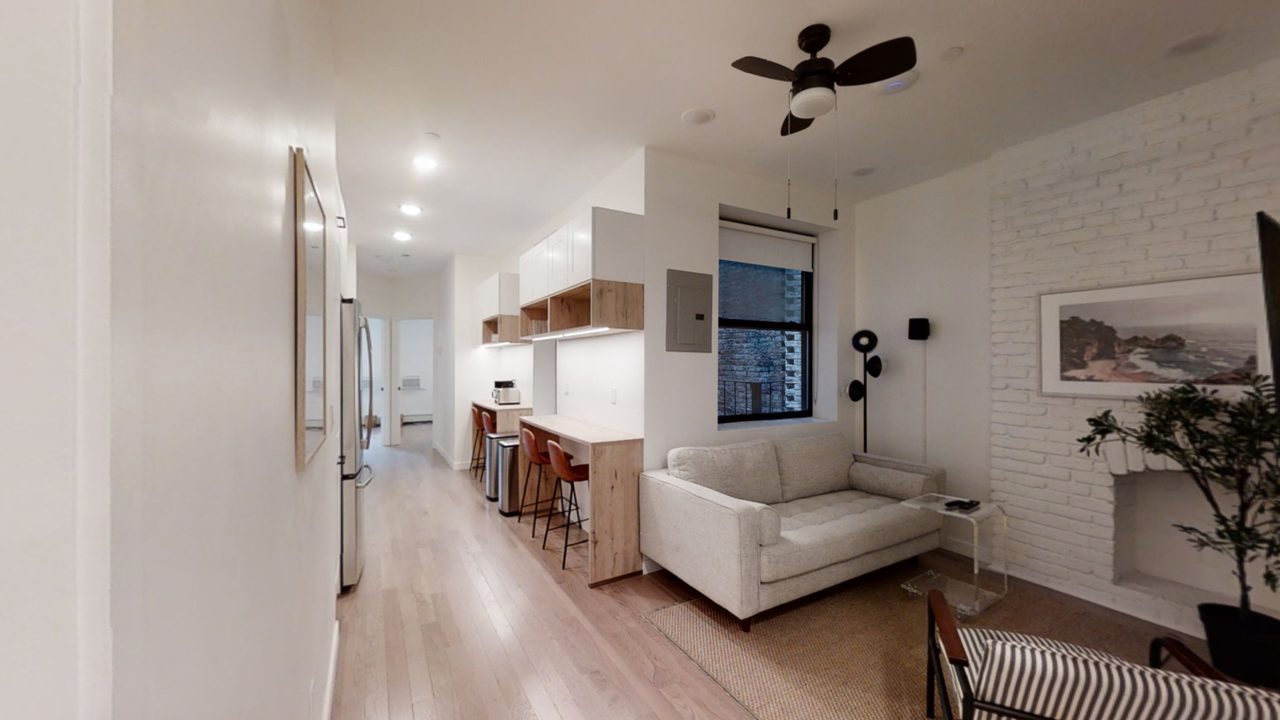 Brand Private ROOM With Bathroom In Manhattan: Hells Kitchen - Brand Private ROOM With Bathroom In M - 4