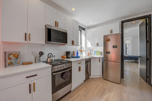 Spacious ROOM at The Maison Suydam: Bushwick  - Gallery -  3