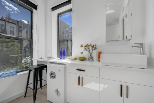 Spacious ROOM at The Maison Suydam: Bushwick  - Gallery -  5