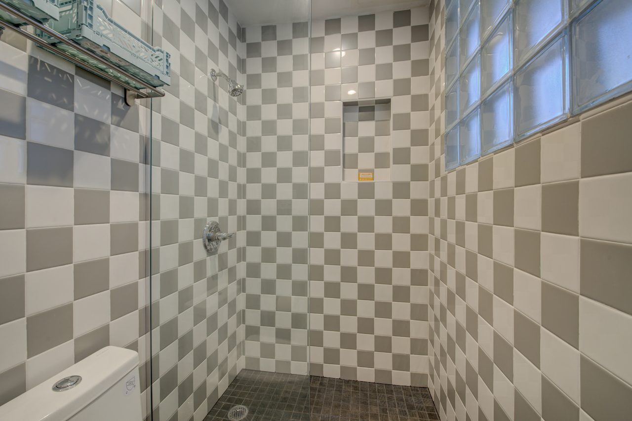 Spacious ROOM At The Maison Suydam: Bushwick - Spacious ROOM At The Maison Suydam - Spacious ROOM at The Maison Suydam: Bushwick - Gallery - 9