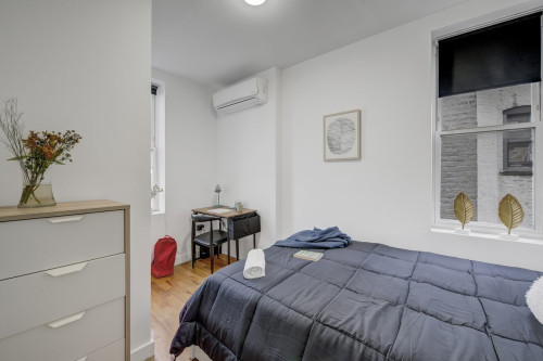 Functional ROOM at The Woodbine House: Flushing - Gallery - 34