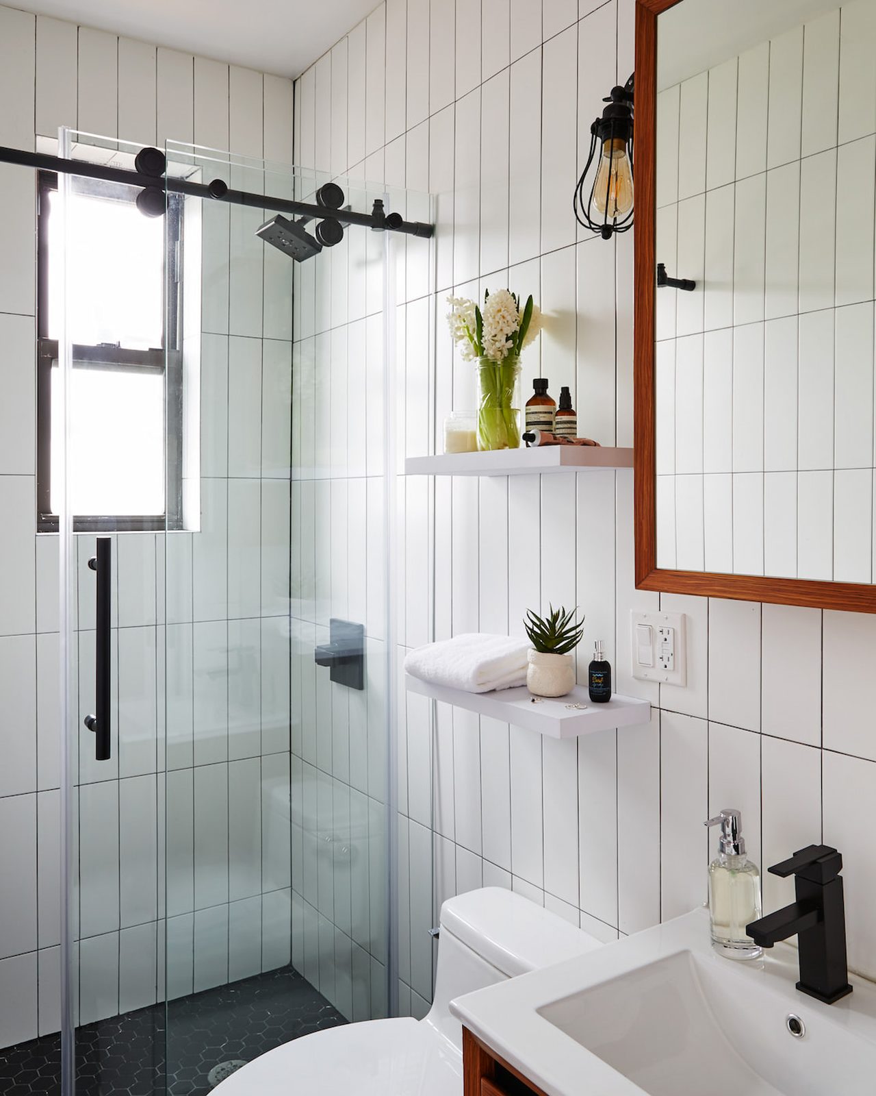  Absolutely ROOM At The Cornelia House: Flushing - Absolutely ROOM At The Cornelia House  -  Absolutely ROOM at The Cornelia House: Flushing  - Gallery -  17