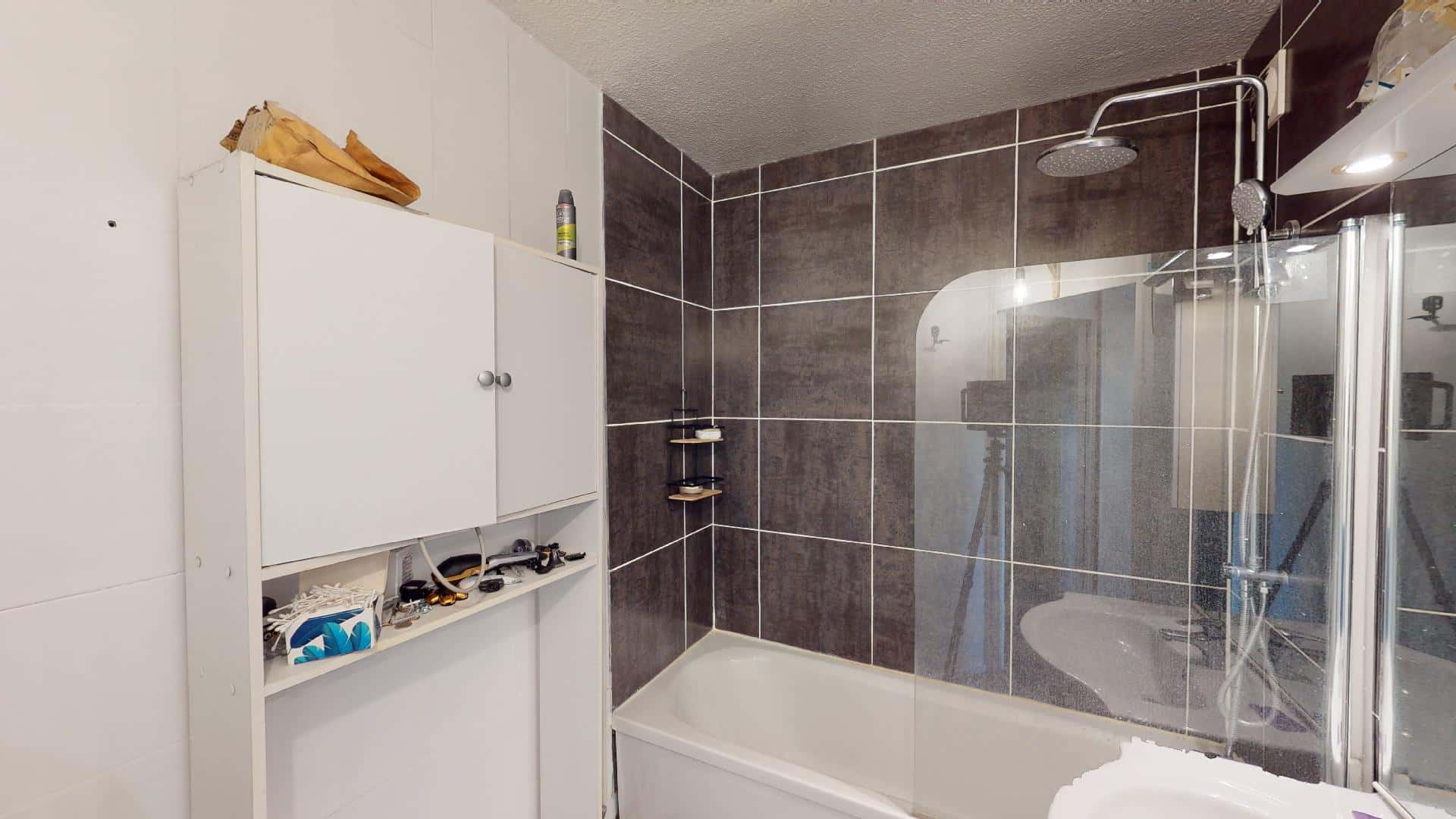  Room  -  Room in Allée de la Colline, Grenoble for 104 m² with 4 bedrooms  - Gallery -  3