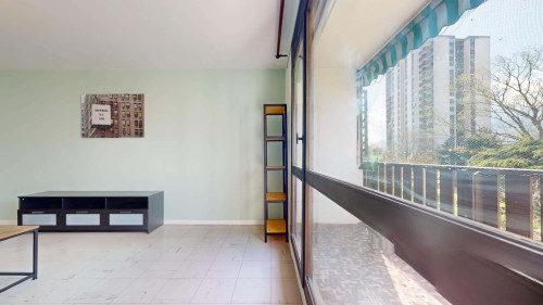 Room in Rue Claude Kogan, Grenoble for 110 m² with 6 bedrooms