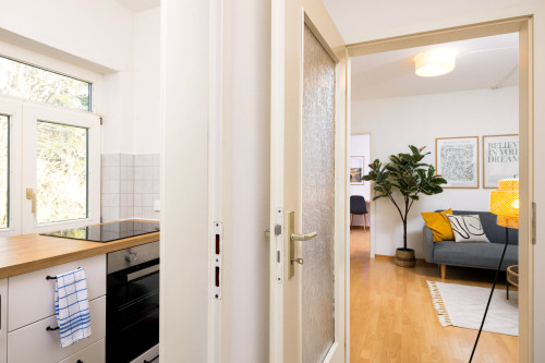 Cozy Apartment direct in the City - huge balcony - Gallery - 13