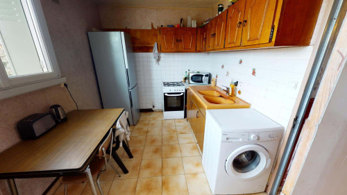 Room in Avenue Washington, Grenoble for 72 m² with 3 bedrooms