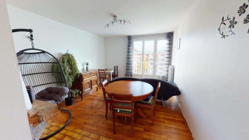 Room in Avenue Washington, Grenoble for 72 m² with 3 bedrooms