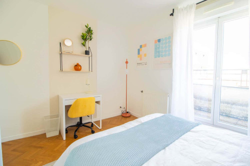 11 m² industrial room for rent