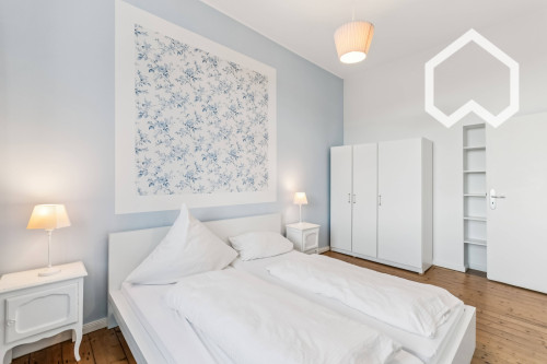 Attractive 50 sqm 2-Room Apartment: Ideal for business professionals or Couples - Gallery - 10