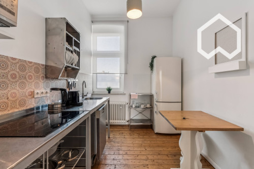 Attractive 50 sqm 2-Room Apartment: Ideal for business professionals or Couples - Gallery - 16