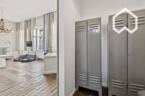 Unique 69 sqm Loft Apartment with Gallery Sleeping Area - Gallery - 7