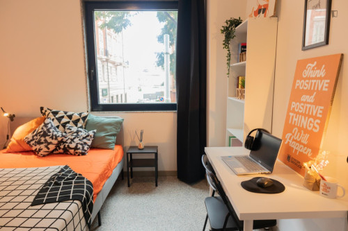 Wonderful single bedroom in the center of Cagliari